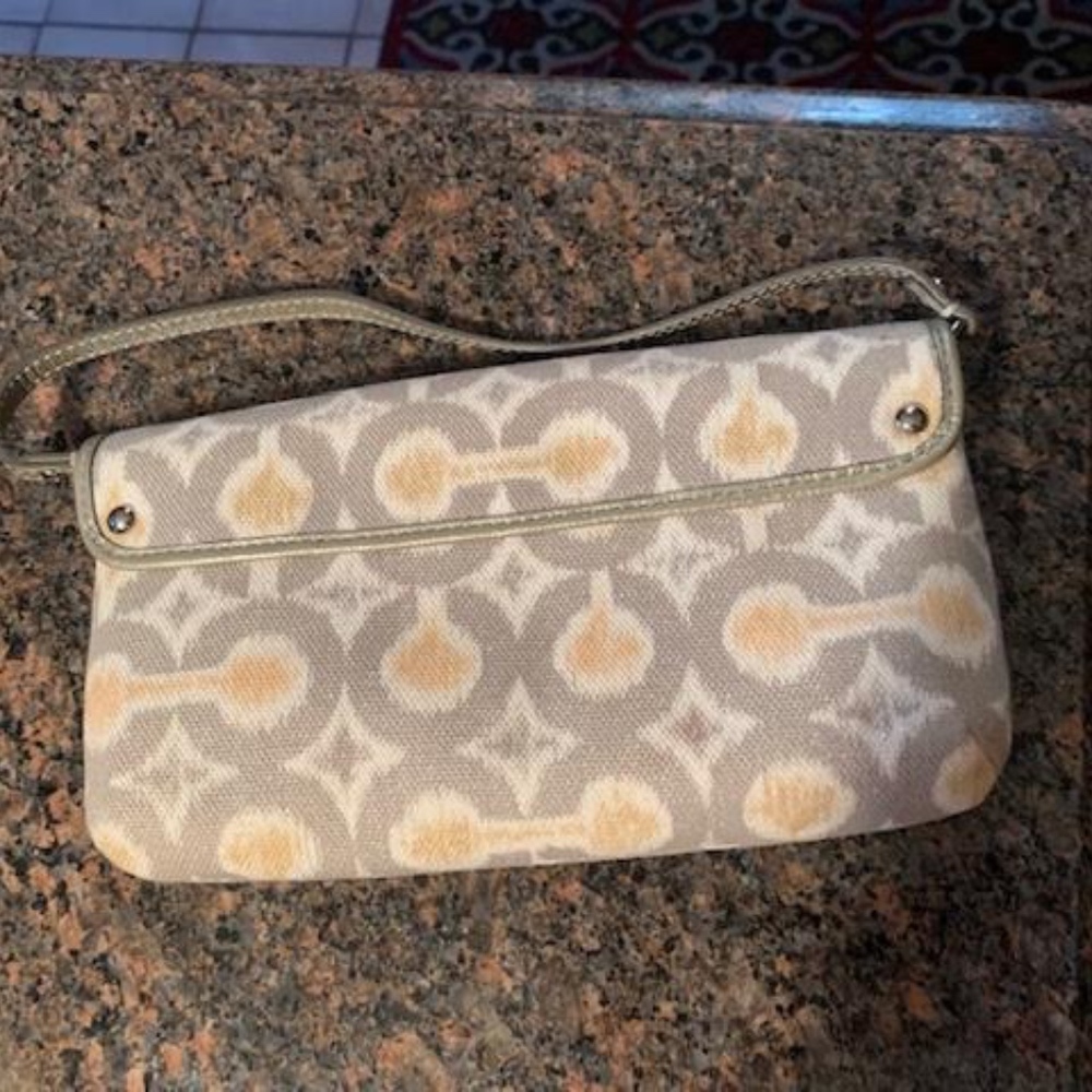 Coach Bag - Picture 2 of 3